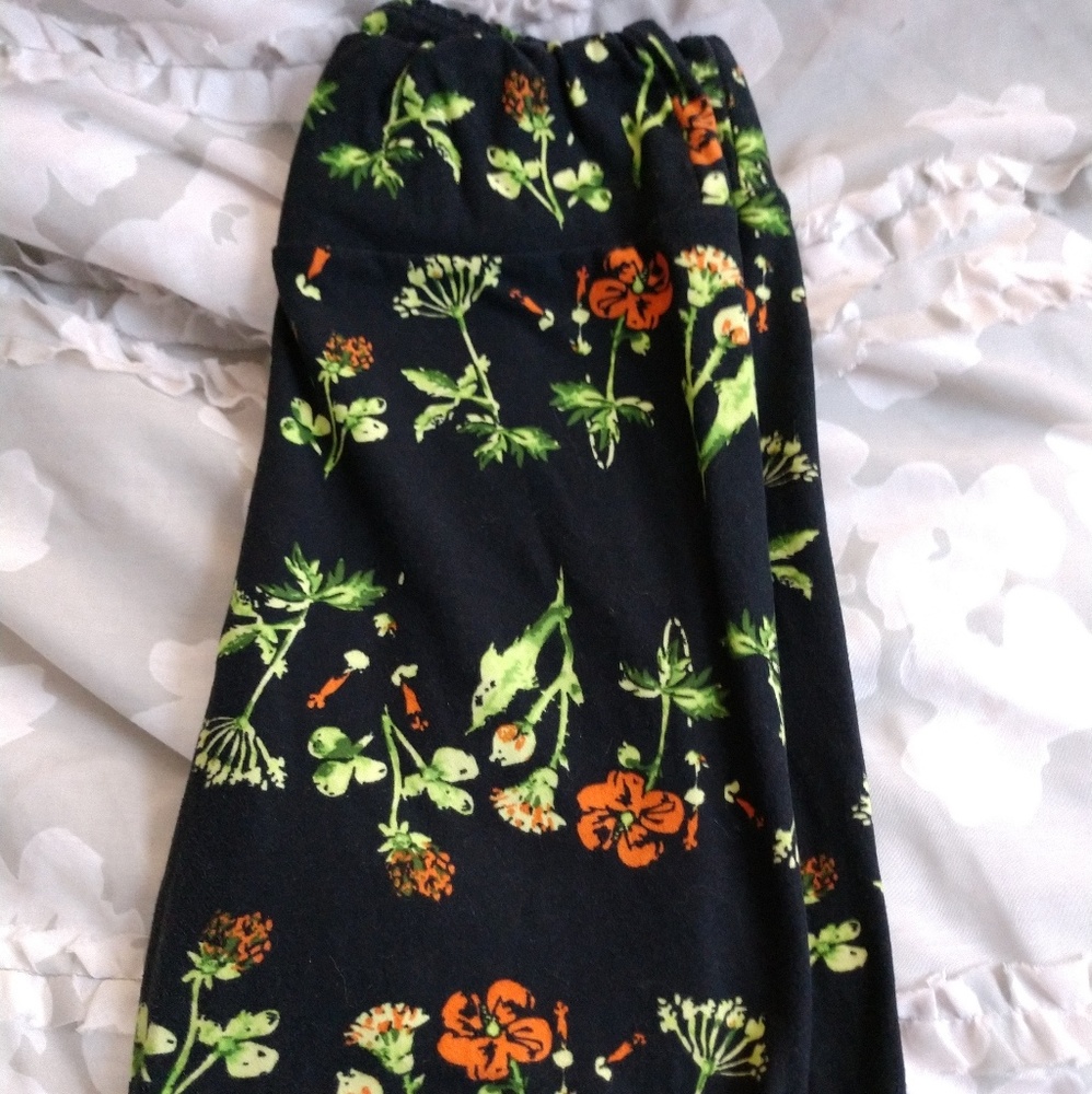 Lularoe Leggings Desert flower one size